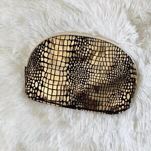 A725-D • Suede-Look Leather Zipper Pouch